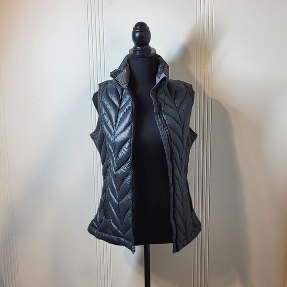 Eddie Bauer Women's Goose Down Puffer Vest - Picture 1 of 14